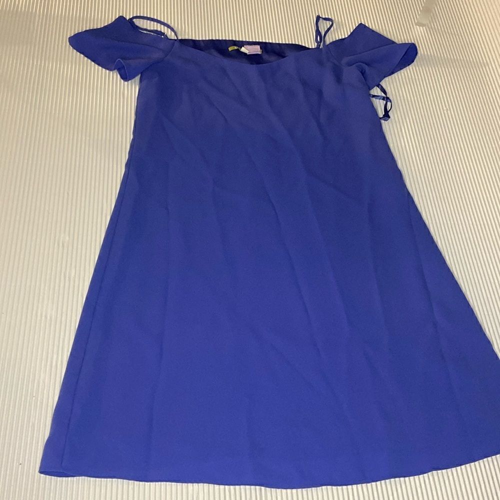 Gianni Bini purple dress Size Medium Women Cold Shoulder Flare xs